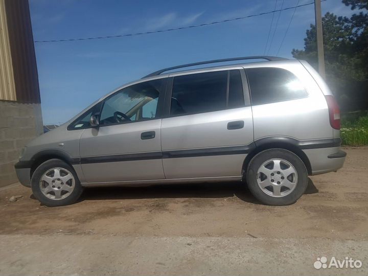Opel Zafira 2.0 МТ, 2001, 394 221 км