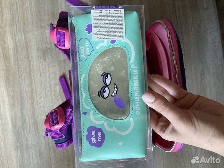 Продам пенал и портфель новые