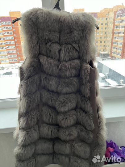 Меховая жилетка
