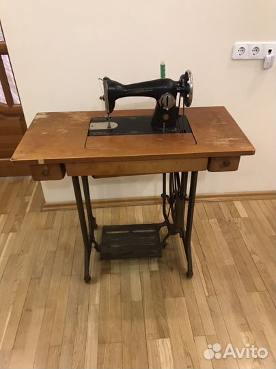 Швейная машина Подольск ножная