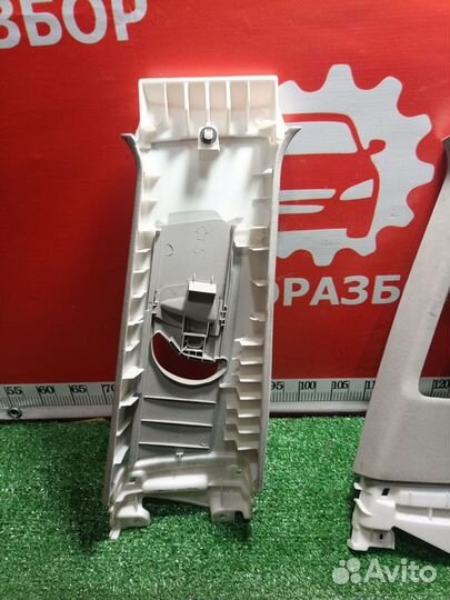 Обшивка стойки Lexus RX 3