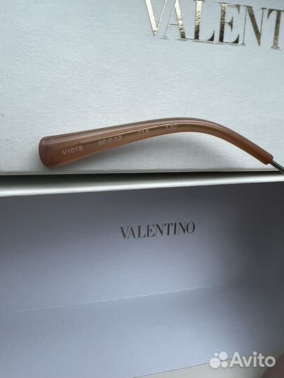 Солнцезащитные очки женские брендовые