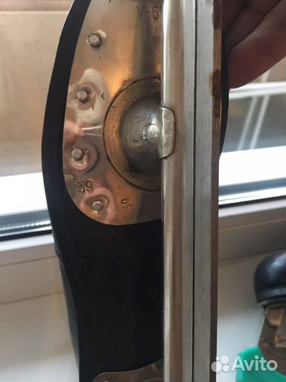 Коньки хоккейные 39 размер с чехлами