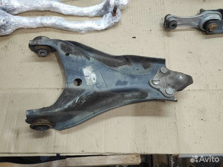 Рычаг передний правый на Рено Дастер
