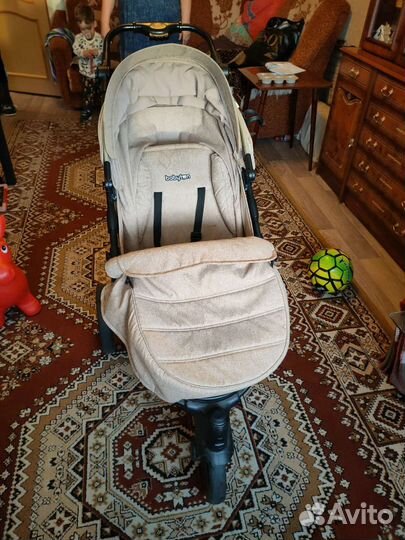 Прогулочная коляска