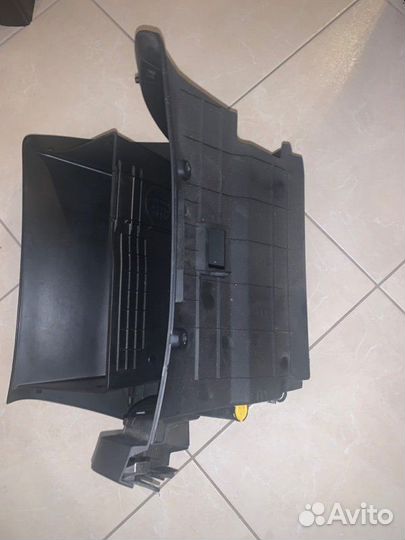 Бардачок. Kia Ceed D4FB 2011