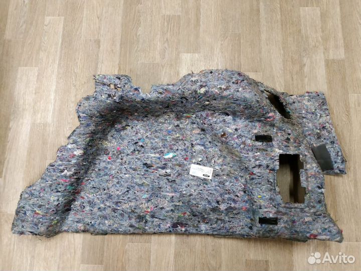 Обшивка багажника левая Ford Focus III (2011-2019)