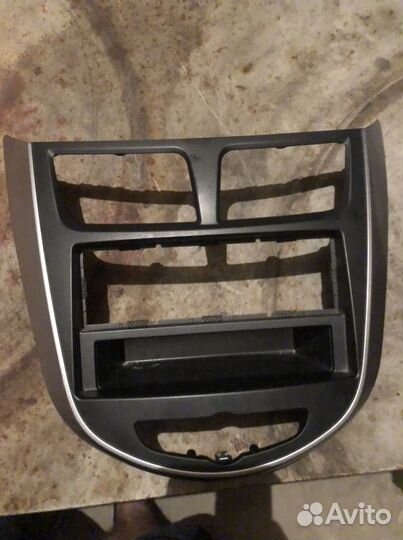 Рамка под магнитолу Hyundai Solaris