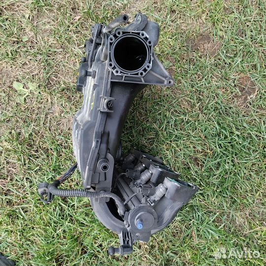 Kоллектор впускной Skoda Octavia A5 BSE 1.6