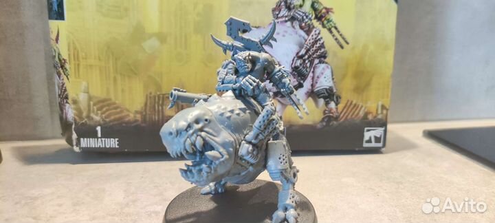 Warhammer 40000 orks boss mozrug