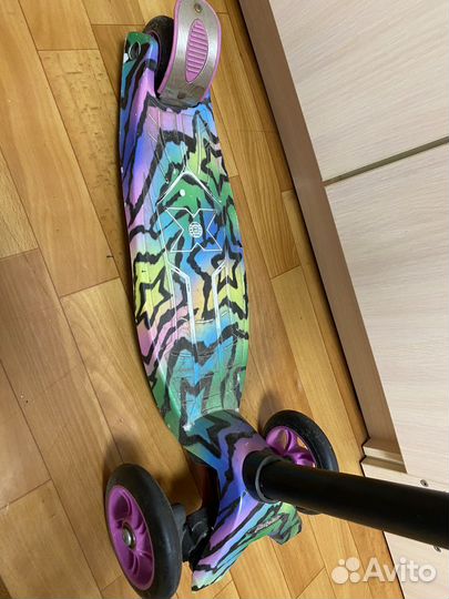 Самокат трехколесный scooter