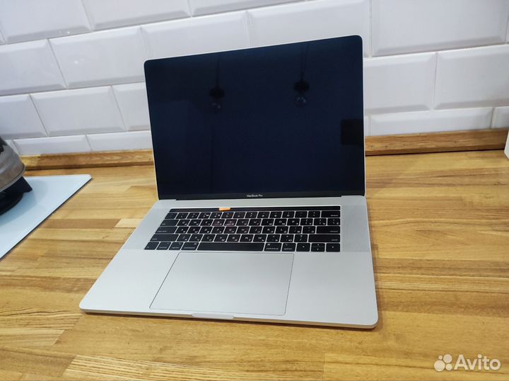 Apple MacBook Pro 15 2018 i7, 512гб