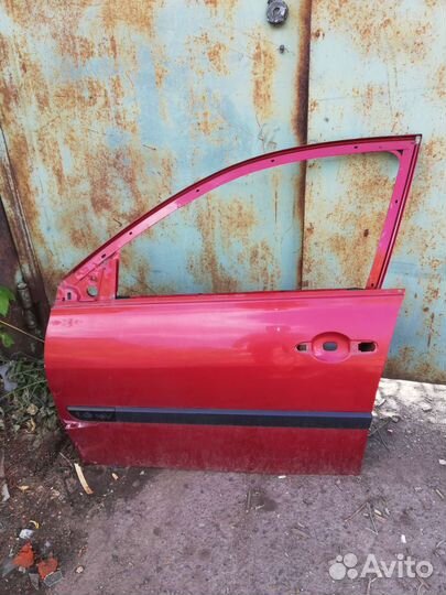 Дверь Рено Меган 2