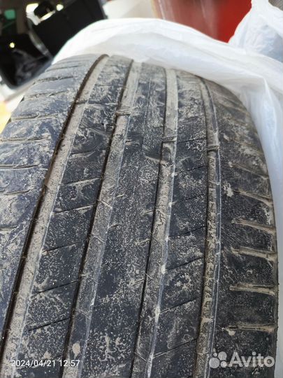 Michelin Latitude Sport 3 235/50 R19