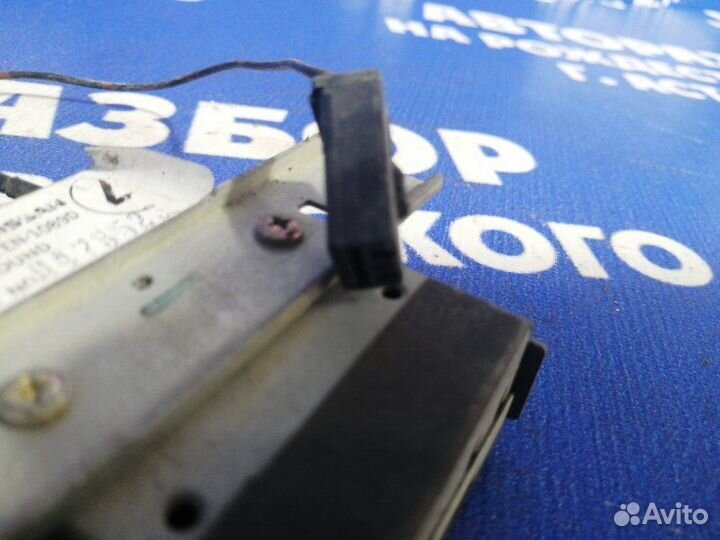 Блок управления антенной Nissan Cefiro A33 седан