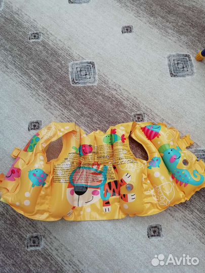 Жилет для плавания