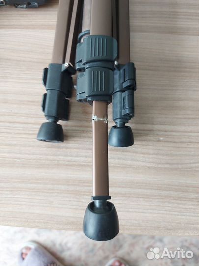 Штатив для фотоаппарата