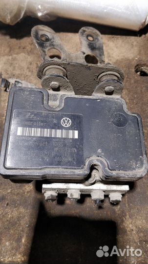 Блок ABS VW Golf 5 Jetta 5 Octavia A5