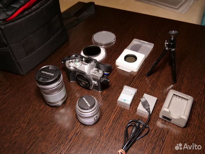 Olympus OM-D E-M10 Mark III tavel kit