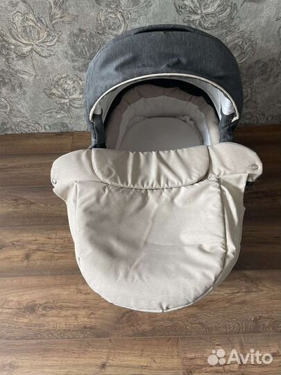 Коляска 2 в 1 + Люлька