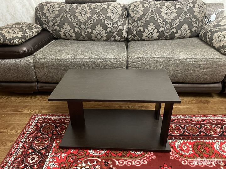 Стол журнальный