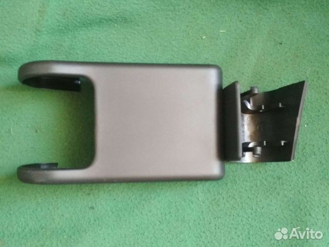 Декоративная верхняя левая накладка Пежо эксперт