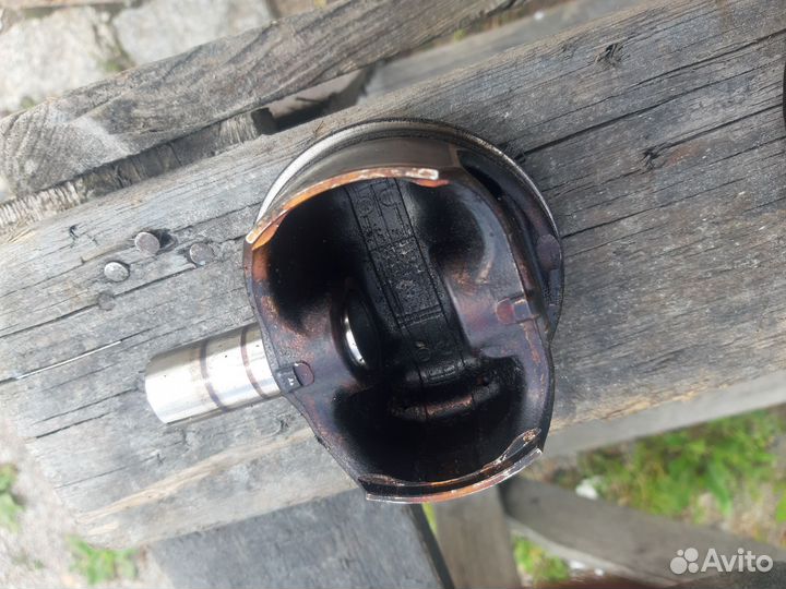 Поршень VAG 1.4TSI caxa Skoda Octavia A5