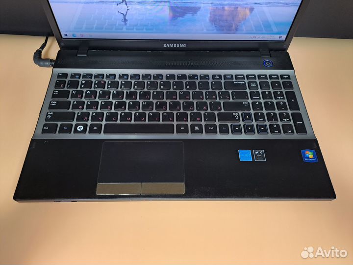 Ноутбук Samsung NP305V5A