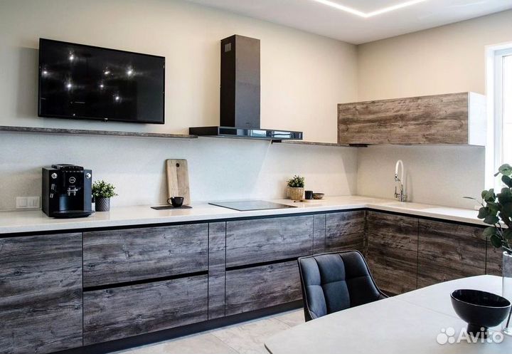 Угловой кухонный гарнитур современный