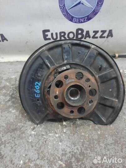 Задний правый кулак Mercedes W212