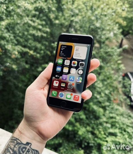 iPhone SE (2022), 128 ГБ