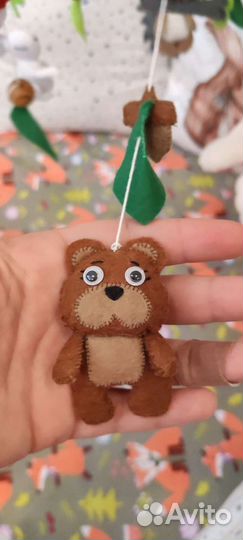 Музыкальный мобиль на кроватку из фетра