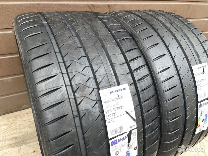 Michelin Pilot Sport 4 S 295/30 R21 102Y