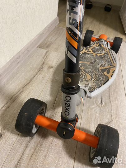 Самокат трехколесный kickboard