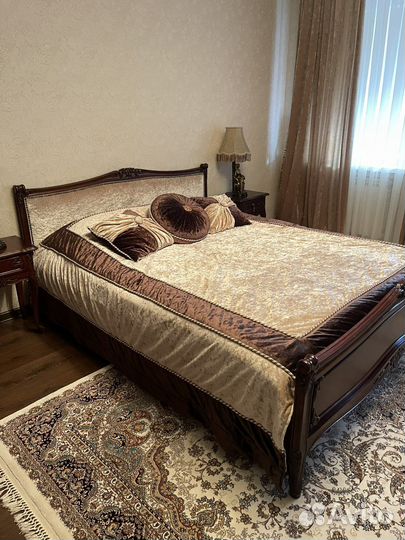 Спальный гарнитур