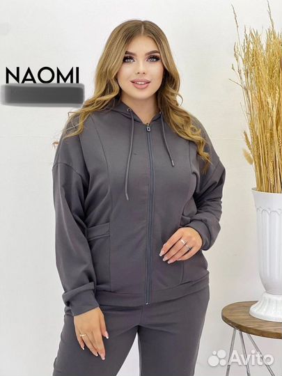 Спортивный костюм женский