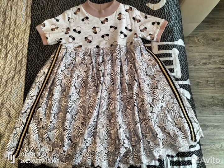 Нарядное платье для девочки (рост 104-115 см)