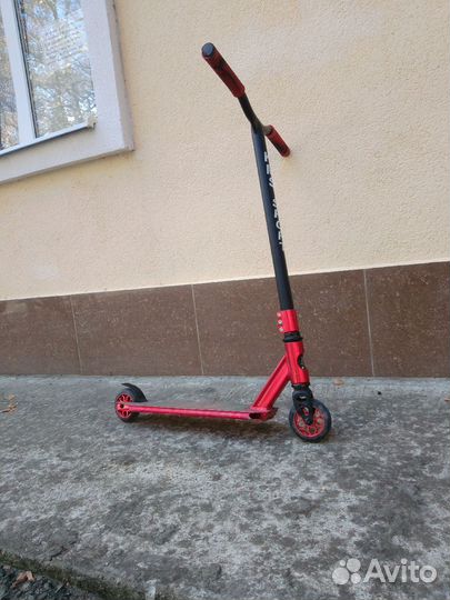 Продам трюковой самокат в хорошем состоянии