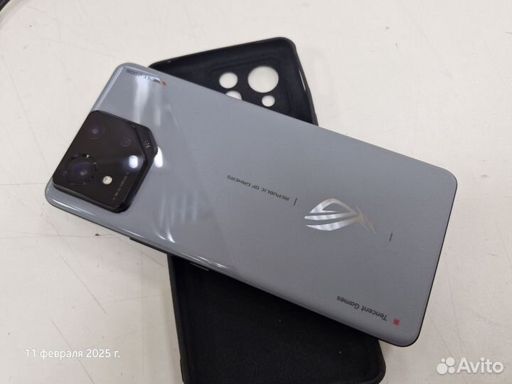 Asus ROG Phone 8, 16/256 ГБ