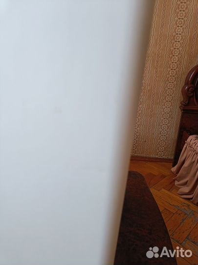 Корзина для белья с поворотной крышкой