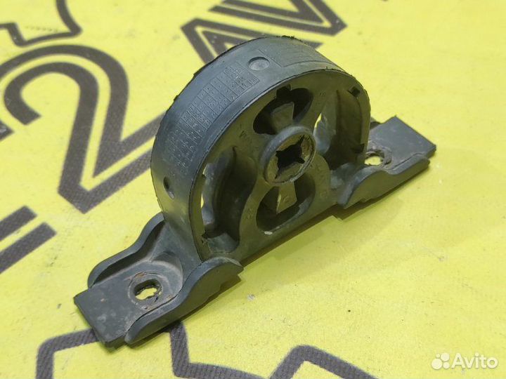 Крепление глушителя Bmw X5 E70 N62B48B 2008