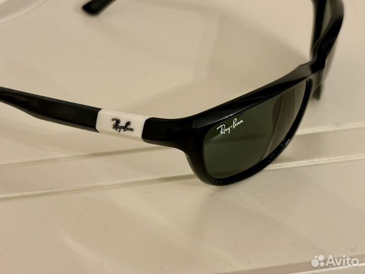 Очки солнцезащитные Ray Ban