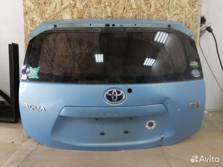 Toyota aqua запчасти