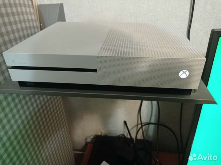 Xbox One S