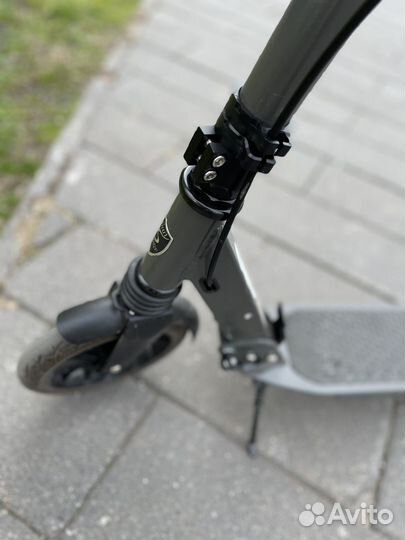 Самокат дисковым тормозом Urban scooter