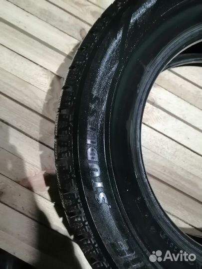 Bridgestone Blizzak Ice 215/65 R16