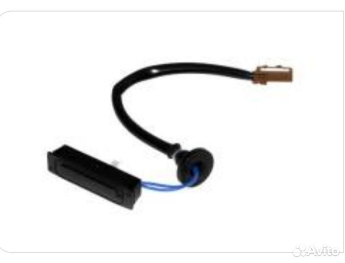 Кнопка багажника Ниссан Тиида латио