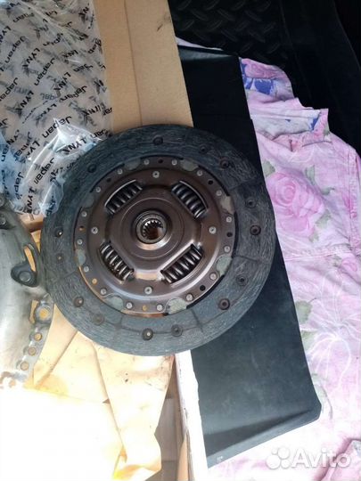 Продаю в сборе корзину и сцепление форд фокус 2