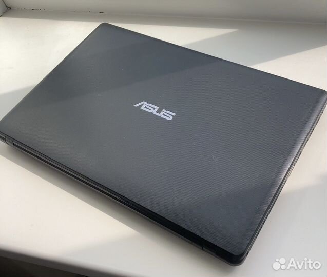 Ноутбук asus x552e