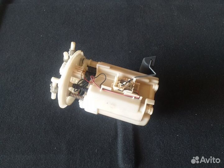 Насос топливный Subaru Legacy B13 EZ30